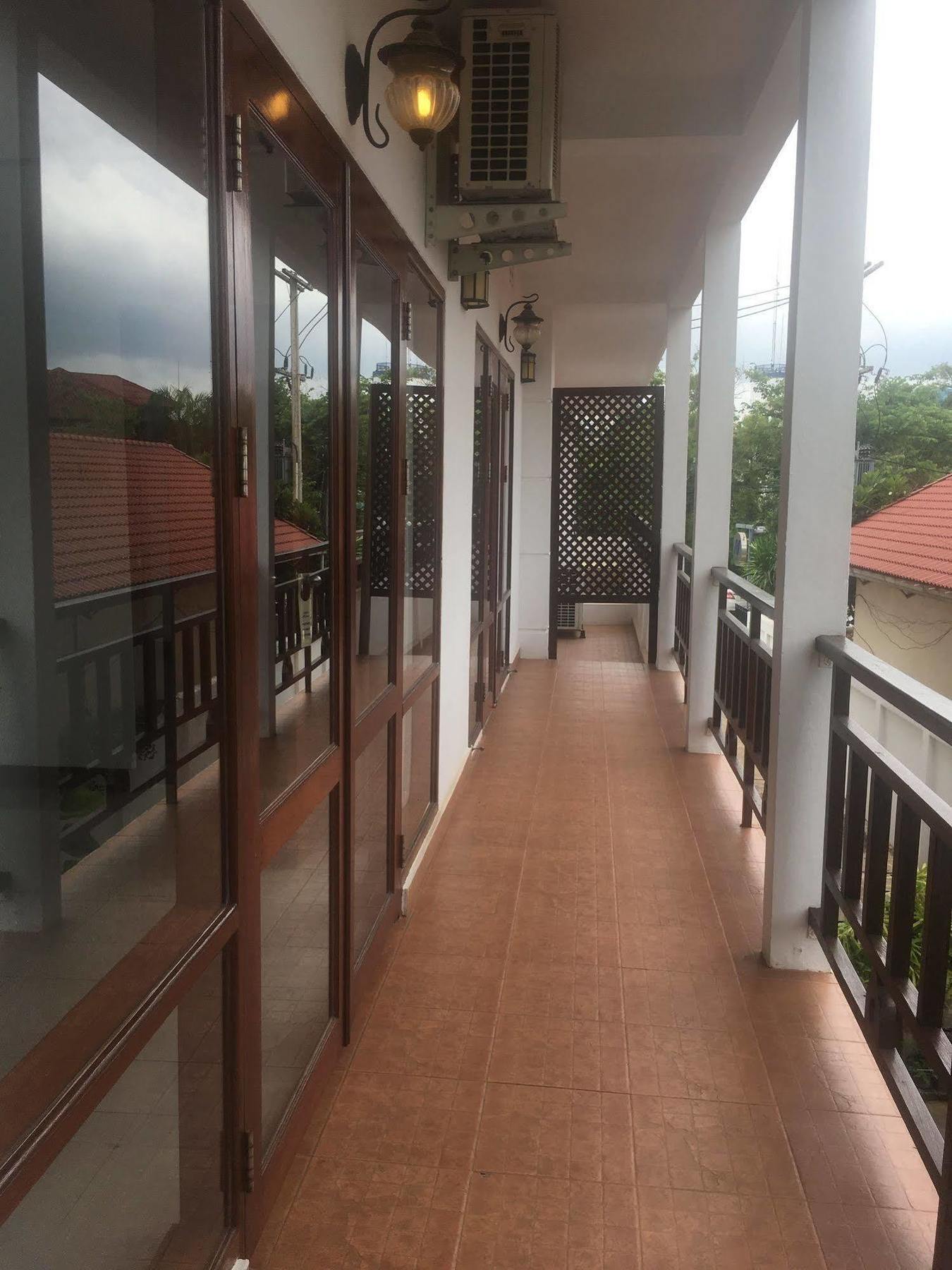 Av Hotel Vientiane Dış mekan fotoğraf